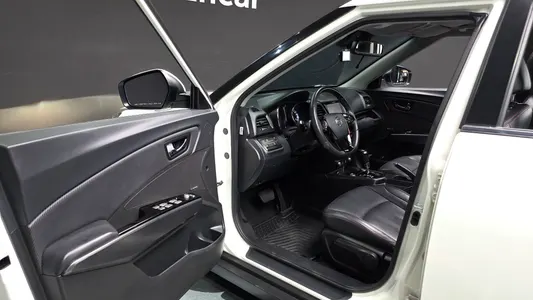 KG Mobility 티볼리 에어 1.6 RX 2WD 2017 10