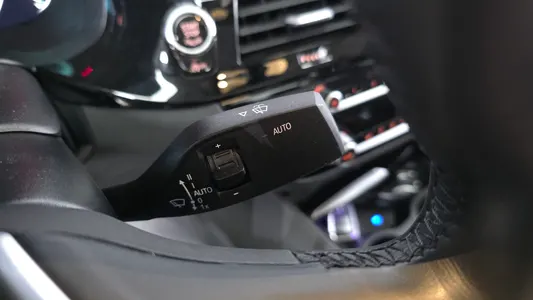 BMW 5 Series (G30) 520i 2019 19