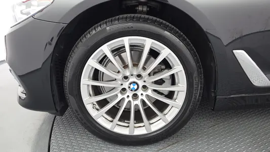BMW 5 Series (G30) 520i 2020 5