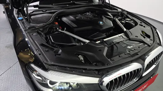 BMW 5 Series (G30) 520i 2020 6