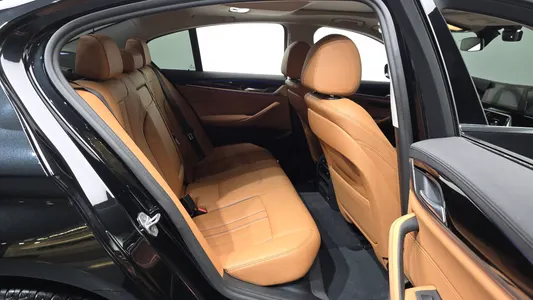 BMW 5 Series (G30) 520i 2020 12