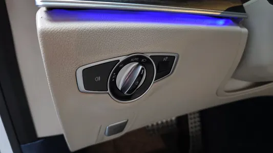 Mercedes-Benz E-Class W213 E220d 2020 20