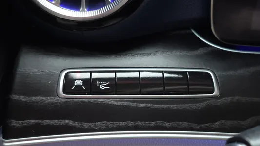 Mercedes-Benz E-Class W213 E220d 2020 17