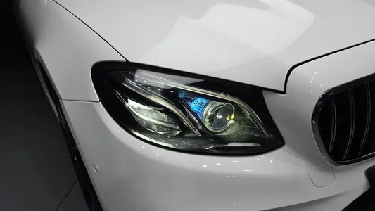 Mercedes-Benz E-Class W213 E220d 2020 23
