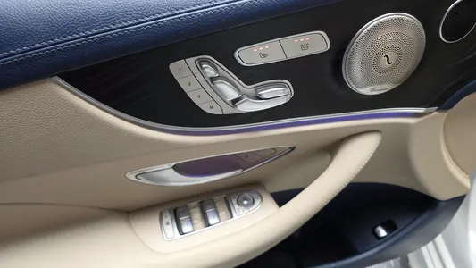 Mercedes-Benz E-Class W213 E220d 2020 29