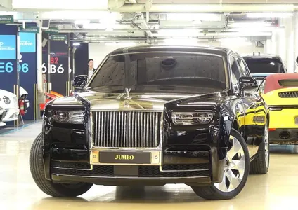Rolls-Royce 6.7 EWB V12 2024