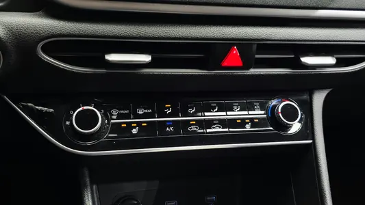 Hyundai (DN8) 2.0 LPG() 2019 13