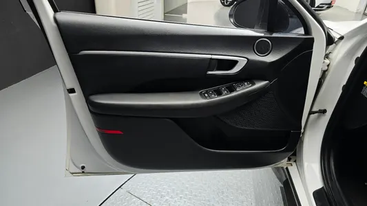 Hyundai (DN8) 2.0 LPG() 2019 24