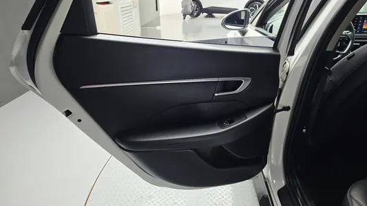 Hyundai (DN8) 2.0 LPG() 2019 25