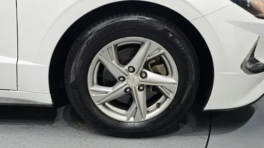 Hyundai (DN8) 2.0 LPG() 2019 21