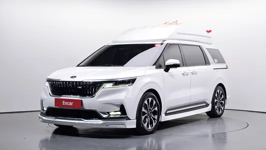 Kia Carnival 9 () 2021
