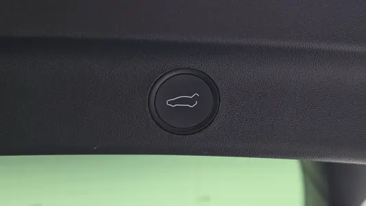 Tesla Y RWD 2023 16