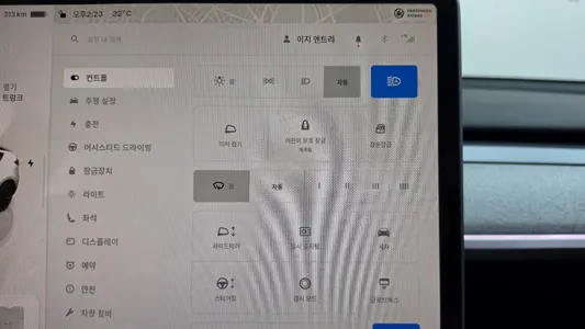 Tesla Y RWD 2023 19