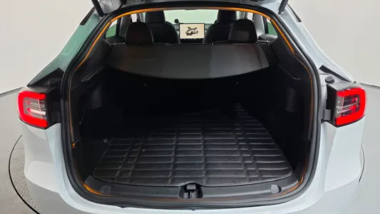 Tesla Y RWD 2023 31