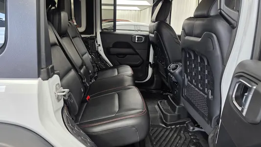 Jeep (JL) 2.0 4 2021 11