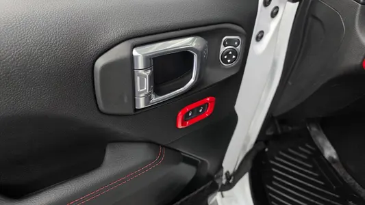 Jeep (JL) 2.0 4 2021 27