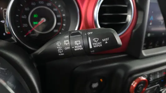 Jeep (JL) 2.0 4 2021 28