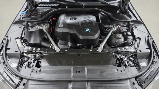 BMW 5 Series (G60) 520i 2024 6