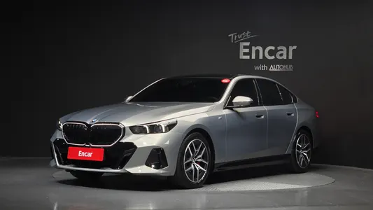 BMW 5 Series (G60) 520i 2024