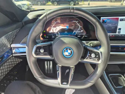 BMW i7 (G70) M70 xDrive M 2025 7