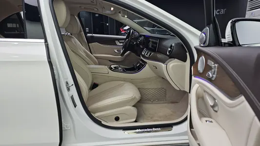 Mercedes-Benz E-Class W213 E300 4MATIC 2020 11