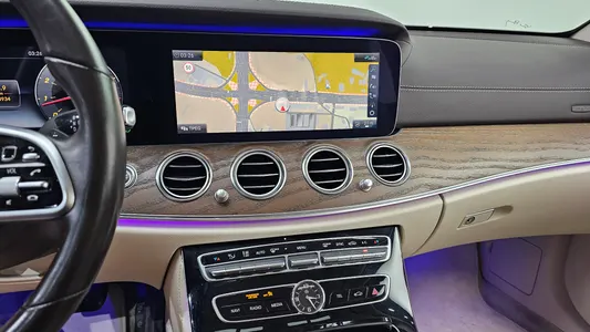 Mercedes-Benz E-Class W213 E300 4MATIC 2020 14