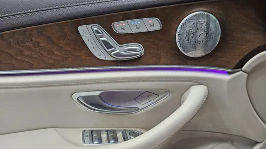 Mercedes-Benz E-Class W213 E300 4MATIC 2020 17