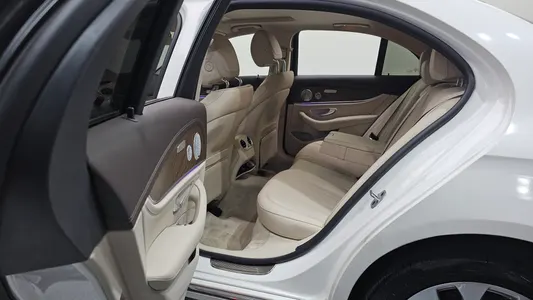 Mercedes-Benz E-Class W213 E300 4MATIC 2020 26