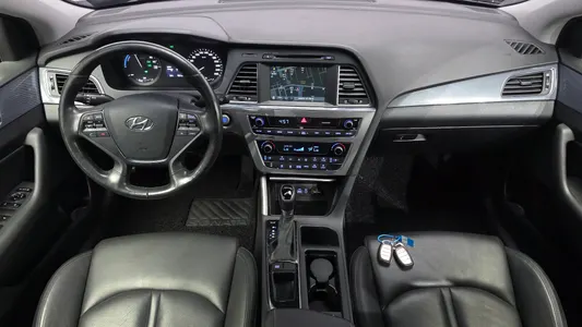Hyundai LF 2.0 HEV 2015 7