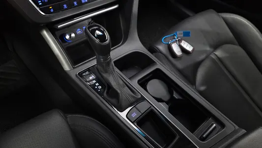 Hyundai LF 2.0 HEV 2015 9