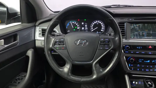 Hyundai LF 2.0 HEV 2015 13
