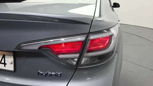 Hyundai LF 2.0 HEV 2015 23