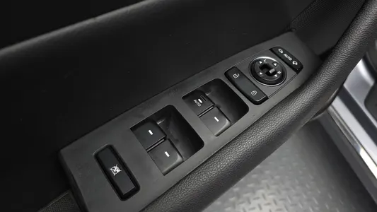 Hyundai LF 2.0 HEV 2015 30
