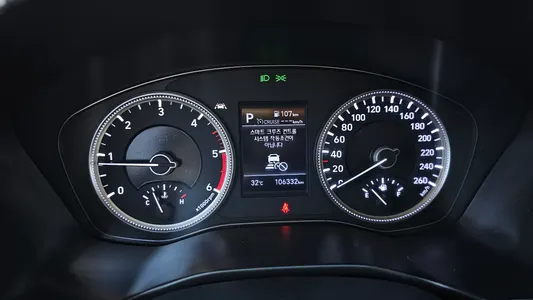 Hyundai TM 2.0 2WD 2020 8