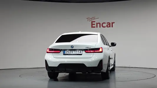 BMW 3 Series (G20) 320i M 2025 4