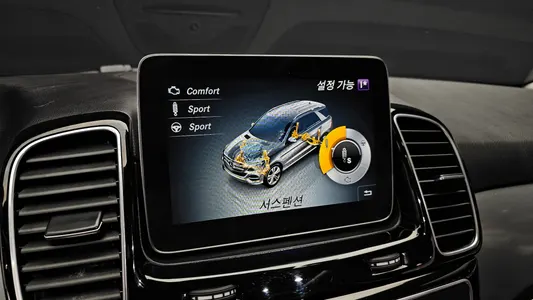 Mercedes-Benz GLE-Class W166 GLE350 d 4MATIC 2018 16