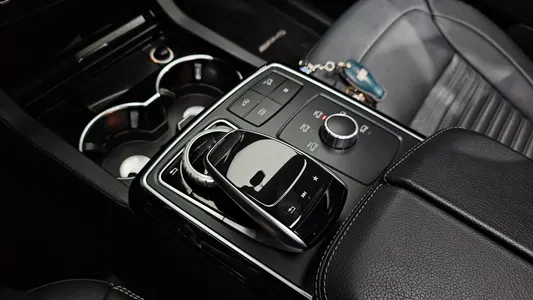 Mercedes-Benz GLE-Class W166 GLE350 d 4MATIC 2018 36