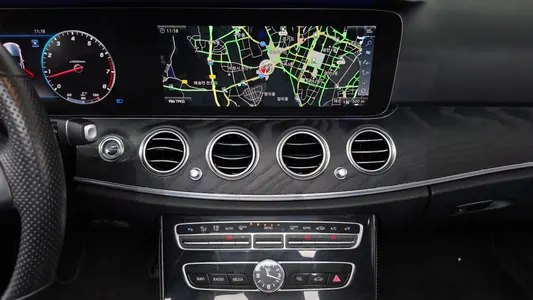 Mercedes-Benz E-Class W213 E300 4MATIC 2018 14