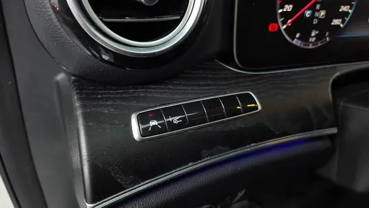 Mercedes-Benz E-Class W213 E300 4MATIC 2018 28