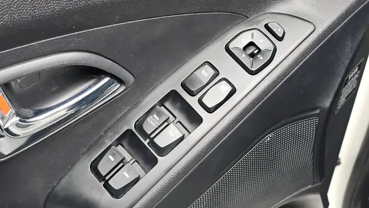 Hyundai ix 2WD X20 2011 20
