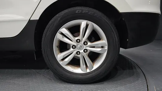 Hyundai ix 2WD X20 2011 21