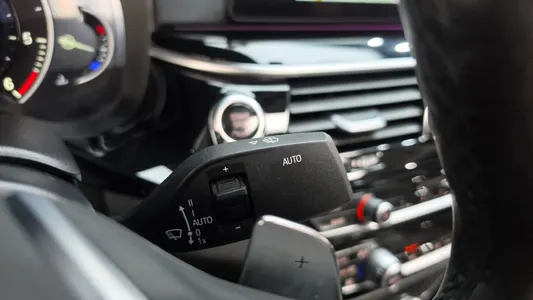 BMW 5 Series (G30) 520d 2017 27