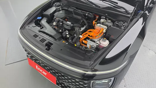 Hyundai (GN7) 2025 6