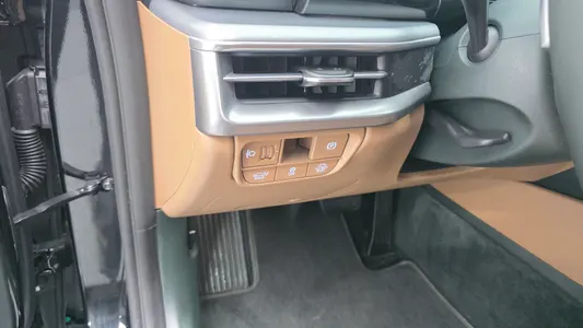 Hyundai (GN7) 2025 12