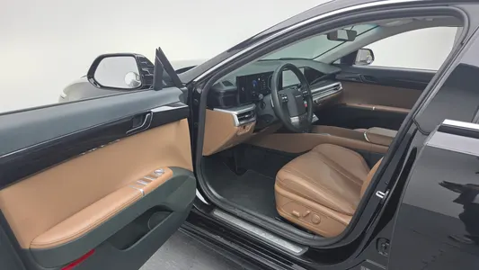 Hyundai (GN7) 2025 10