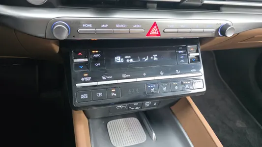 Hyundai (GN7) 2025 17