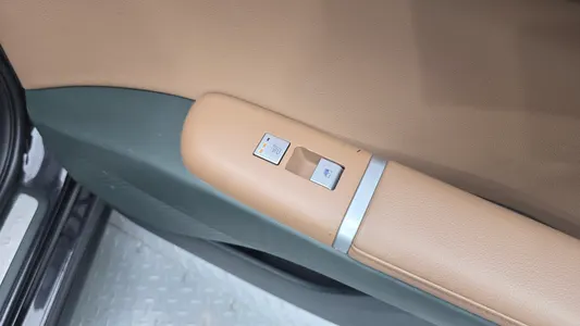 Hyundai (GN7) 2025 19