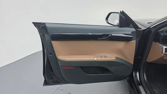 Hyundai (GN7) 2025 24