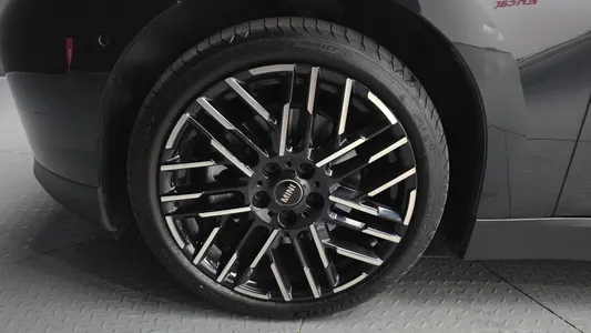 MINI 4 SE 2024 5