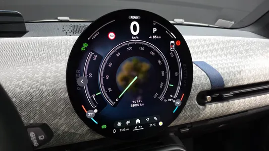 MINI 4 SE 2024 8